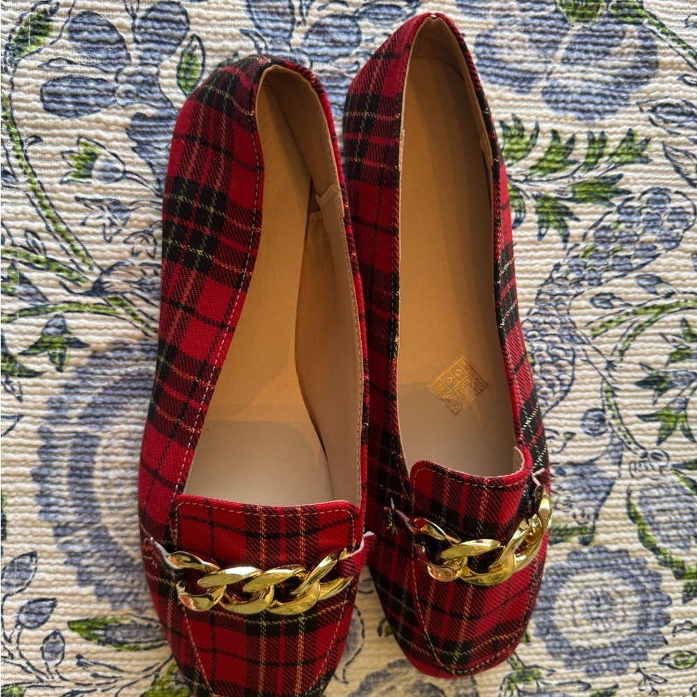 Plaid Red Chain-Accent Women's Flats